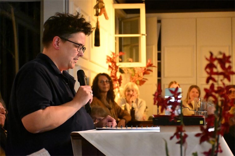 Anne Keßel las im Rheinbacher CoachHaus aus ihrem neuen Ullstein-Thriller „Die Lüge in ihrem Gesicht“.