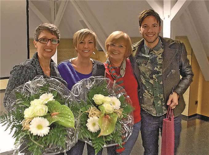 Anne Söth (2.v.r) begrüßte (von links) Petra und Katja Wagner sowie Julian Wagner als neue Innungsmitglieder.AB