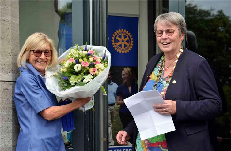 Annegret Stegers übergab das Amt der Präsidentin an Dr. Dr .Katrin Krumholz.