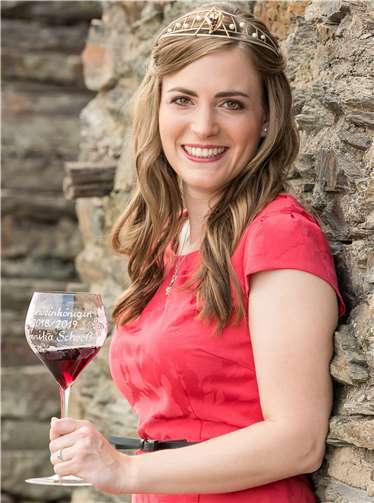 Annika Schooß trug das Amt der Ahrweinkönigin 2018/2019. Copyright: Andreas Ennenbach