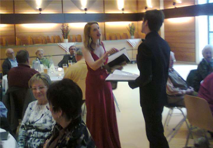 Annika Woyda und Felix Braun sorgten mit einer humorvollen Szenenlesung für beste Unterhaltung.Privat