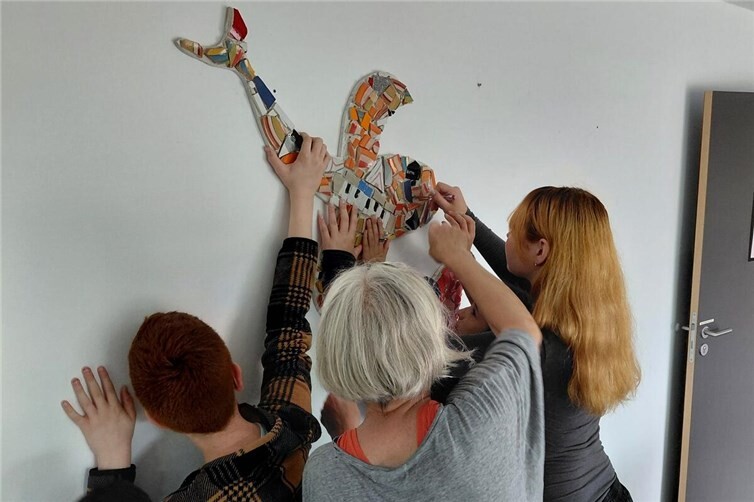 Anordnung und Installation an der Wand