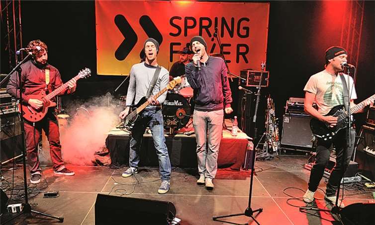 „Another Day“ aus Neuwied präsentierte deutschsprachigen Indie-Rock-Pop.