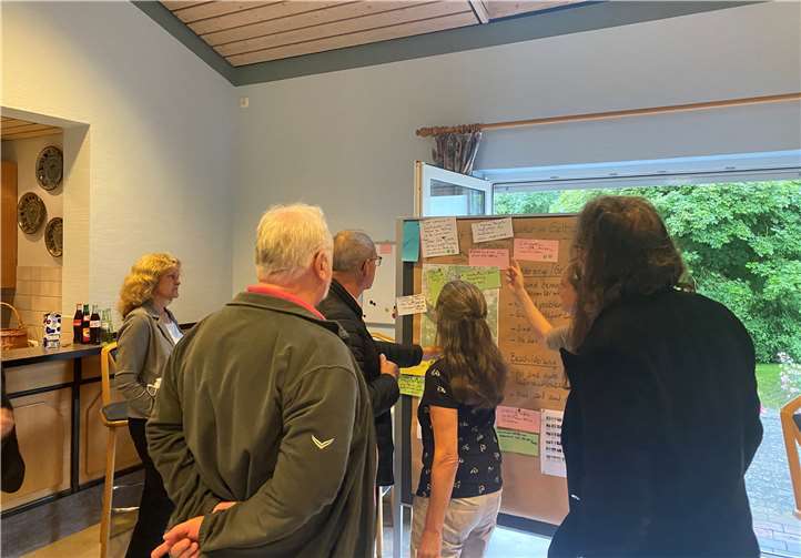 Anregungen und Wünsche wurden an drei Arbeitsstationen gesammelt.Quelle: André Haußmann, Institut für Regionalmanagement