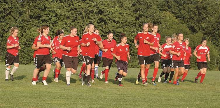 Anschwitzen beim ersten Training. Der „neue“ SC 07 Bad Neuenahr. Norbert J. Becker