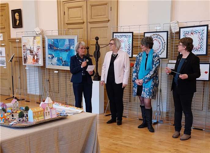 Ansprachebei der Vernissage. Fotos: privat