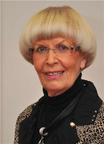 Ansprechpartnerin Marianne Schneider. Privat