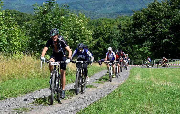 Anspruchsvoll Anstiege forderndie Mountainbiker bei Rad am Ring.