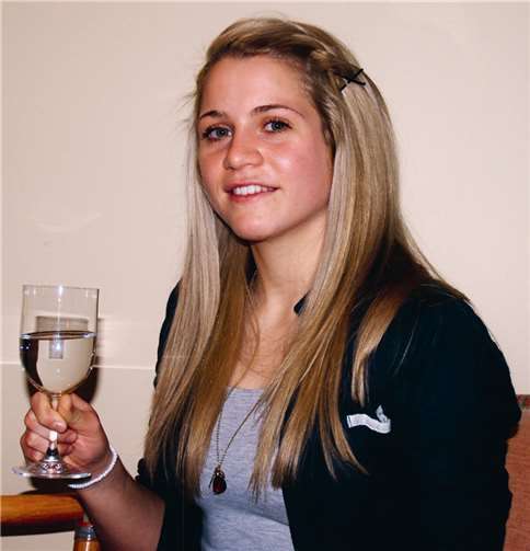 Antonia Hornberg kam Anfang 2012 an die Ahr. „Toni“, hat durch ihren enormen Einsatzwillen schon manche Stürmerin an den Rand der Verzweiflung gebracht. SCHÜ