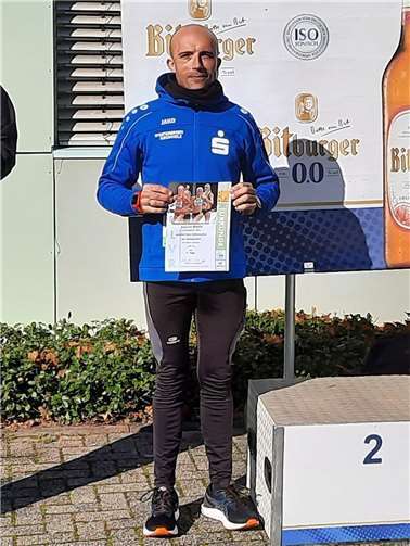 Antonio Blanco bei der Siegerehrung in Föhren.