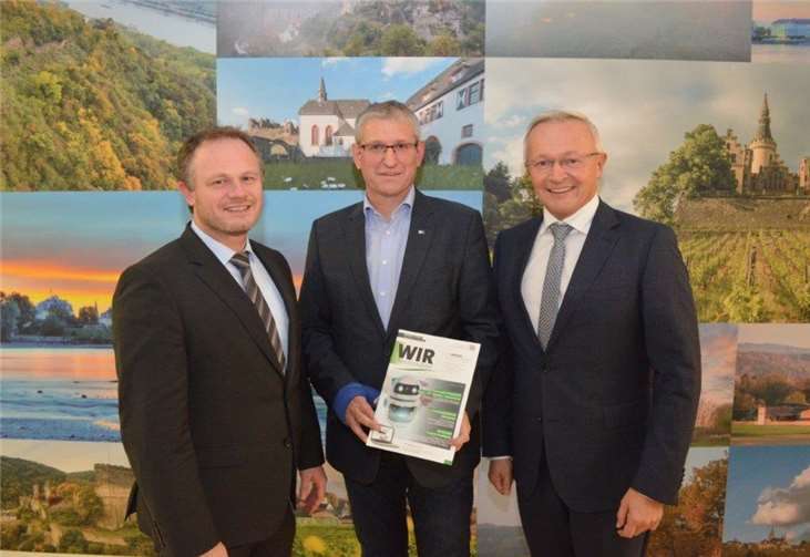 Antrittsbesuch und zugleich intensives Arbeitsgespräch: Der neue IHK-Regionalgeschäftsführer für Neuwied, Martin Neudecker, traf sich mit dem Neuwieder Landrat Achim Hallerbach (re.) und dem Oberbürgermeister Jan Einig (li.) zum gemeinsamen Austausch. Unter anderem wurde eine „Fachkräfteallianz für den Landkreis Neuwied“ vereinbart.