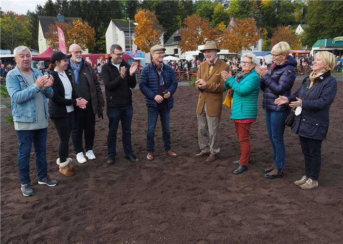 Mayener Pferdemarkt war wieder ein Highlight Applaus für Organisator Uwe Stefener von Oberbürgermeister Dirk Meid und dem Marktausschuss für das gute Gelingen.