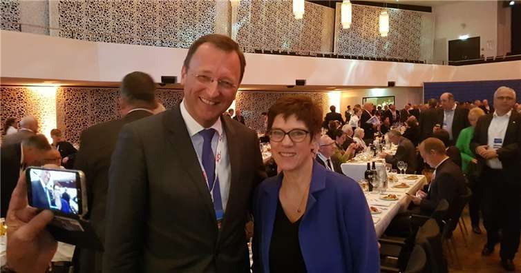 Archivfoto: Josef Oster und Annegret Kramp-Karrenbauer bei einem Termin in Koblenz. Foto: CDU