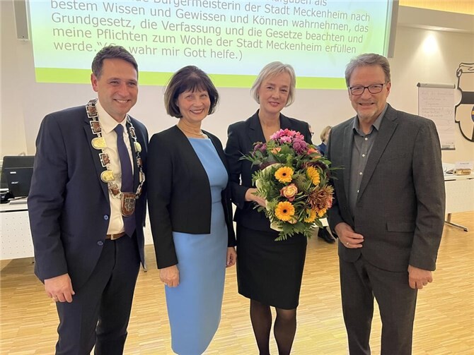 Ariane Stech wurde wieder zur Meckenheimer Vizebürgermeisterin gewählt. Bürgermeister Sven Schnieber, die stellvertretende Fraktionsvorsitzende Sabrina Gutsche und Fraktionschef Rainer Friedrich gratulierten.  Foto: privat