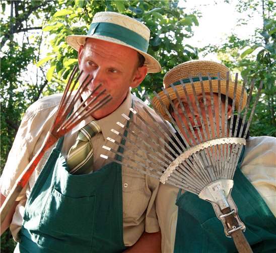 Musikalische Gartenlesung als Festspiel-Extra Armin Sommer, Felix S. Felix. © Chawwerusch Theater