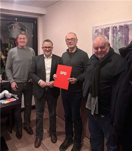 Arnd Ziepolt wurde für 40-jährige Mitgliedschaft in der SPD geehrt. Foto: Alina Vomberg