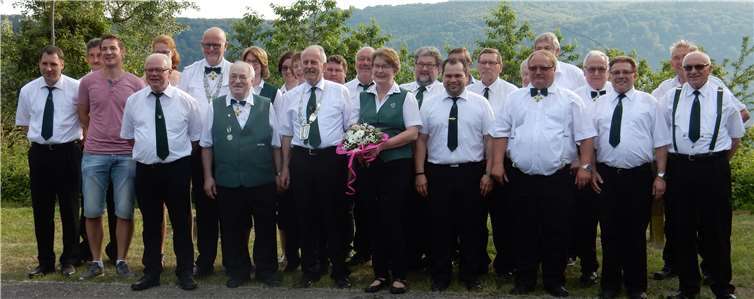 Arno Linder heißt der neue Schützenkönig der St. Sebastianus Schützenbruderschaft Leutesdorf. privat