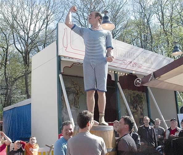 Artist vom „Duo Unwucht“ im Publikum. M. Faber/LVR