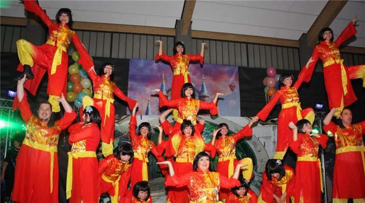 „Asien so wunderbar im Land des Lächelns werden Träume wahr“, lautete das Motto des Auftrittes. Foto: privat