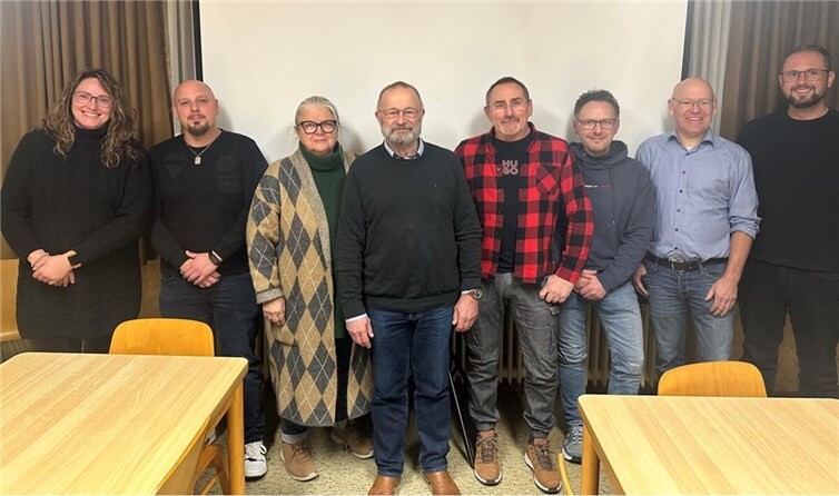 Astrid Christ (Kassiererin), Ralf Kopsch (Jugendleiter), Angelika Furth (Beisitzerin), Arno Furth (1. Stellvertreter), Franz-Josef Christ (Vorsitzender), Sascha Knieps (Beisitzer,), Andreas Hupperich (Geschäftsführer), Marcus Böder (Beisitzer) es fehlen: Jürgen Kischporski (2. Stellvertreter), Sven Ahlfs (Stelvertretender Jugendleiter.  Foto:privat