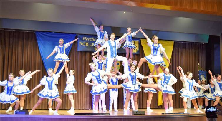 Atemberaubende Tanzdarbietungen konnten an beiden Tagen auf der Bühne bestaunt werden, so beim Auftritt der Showtanzgruppe One Dream Team aus Heimerzheim.  EICH