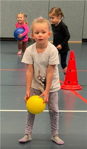 Auch Ballspiele waren angesagt.