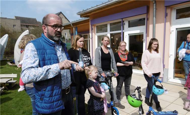 Auch Bürgermeister Peter Moskopp stattete der Kita einen Besuch ab.
