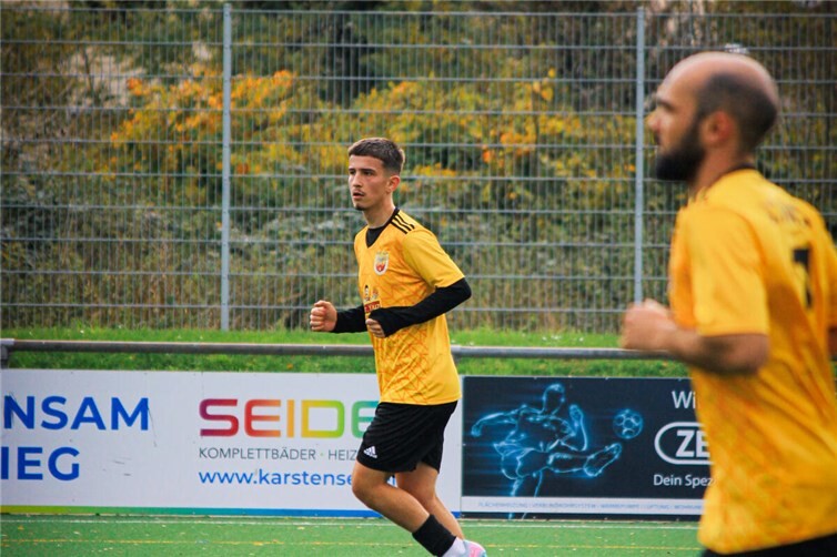 Auch Dean Travljanin (l.) und Daniel Silva Mota konnten die Niederlage in Kripp nicht verhindern.