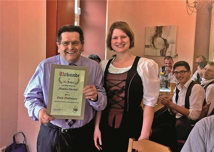 Auch Ehrenmitglied Gerd Mallmann wurde unter großem Beifall nachträglich für 50 Jahre Mitgliedschaft geehrt.