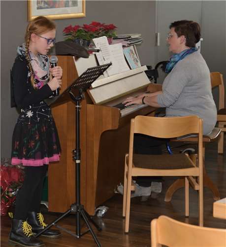 Auch Eva Mintenig vom Projektchor begeisterte das Publikum.