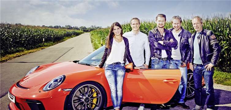 Auch GRIP, Deutschlands kultigstes Motormagazin, lädt gemeinsam mit seinen Moderatoren dieses Jahr wieder tausende Motorenthusiasten und Carspotter sowie diverse Autoclubs zu „GRIP CARS & COFFEE“-Veranstaltungen ein. Am 20. Mai macht das Event Station auf dem Nürburgring.Nicolas Meiringer/Image Entertainment