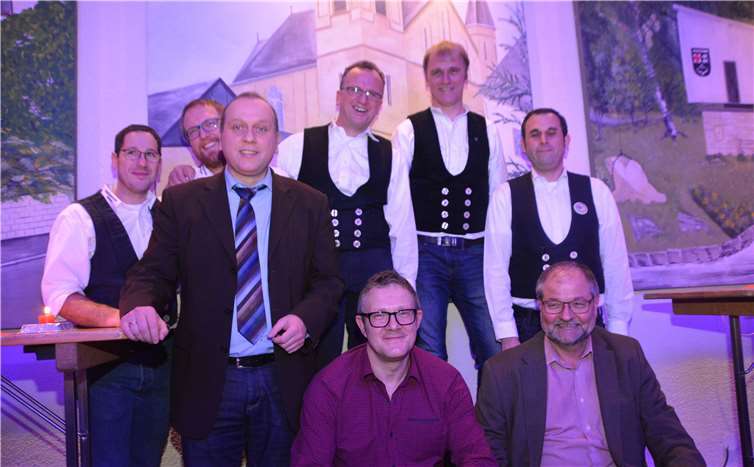 Auch Johannes Bell und Karl Gundert gratulierten zum Jubiläum Foto: BE