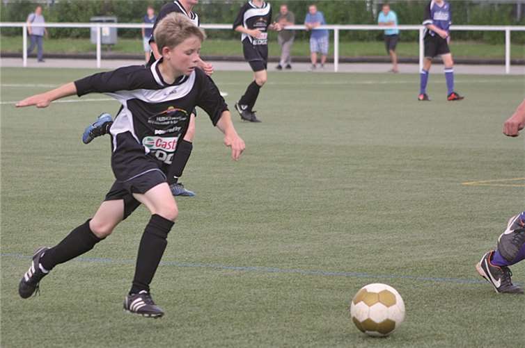 Auch Jonas Schäfer fand trotz starker Leistung nicht die Lücke im Hausener Abwehrverbund. privat