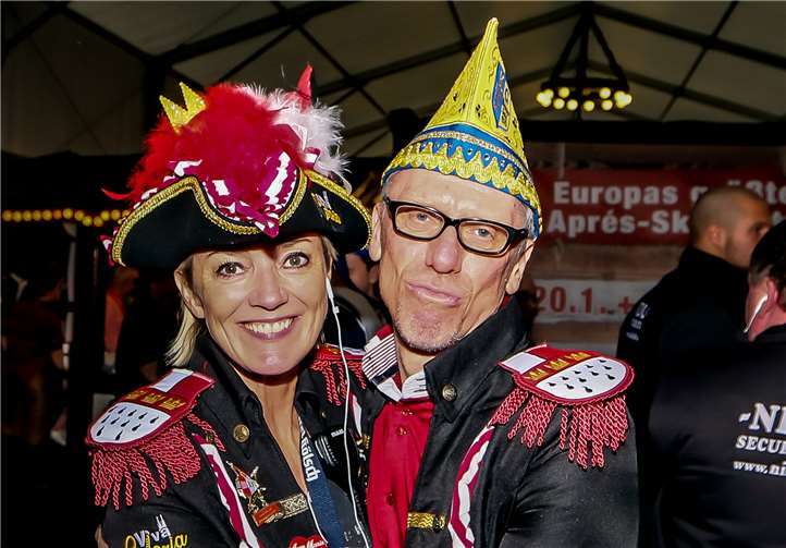 Auch Kult-Trainer Peter Stöger feiert mit beim KÖLSCHFEST-Jubiläum am Kölner Südstadion. D.S. Marketing