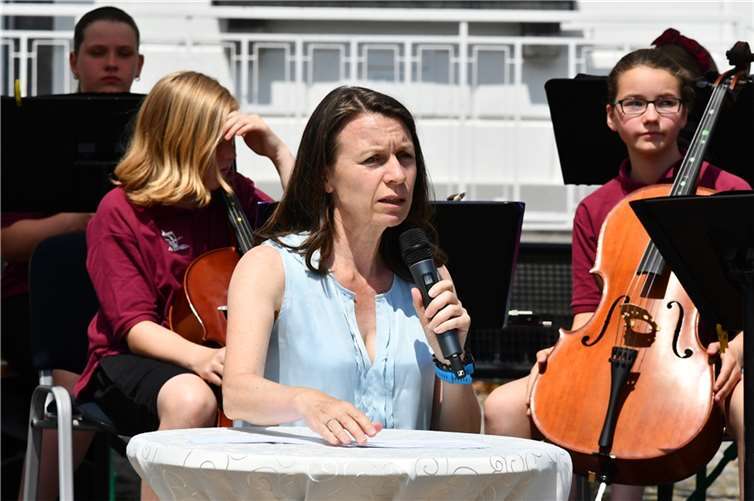 Auch Landrätin Cornelia Weigand entrichtete ihre Grußwort.