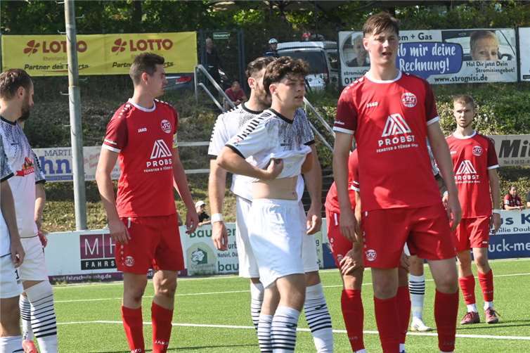 Auch Michael Koch hätte Mendig in Führung bringen können.  Foto: SK