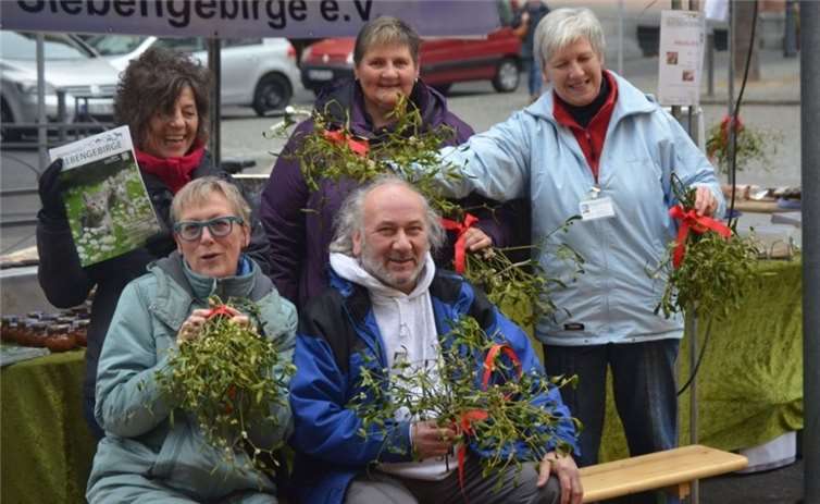 Auch Mistelzweige gibt es bei den Weihnachtsständen des Tierschutz Siebengebirge. Foto: privat