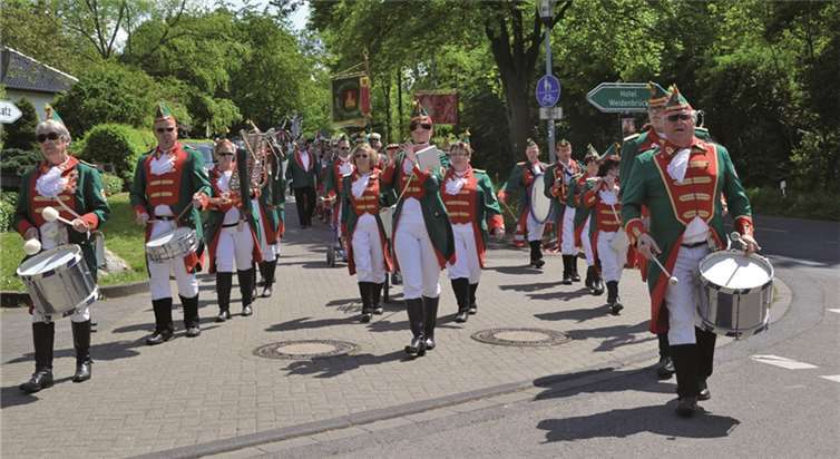 Auch Musik gehört zum Festumzug.