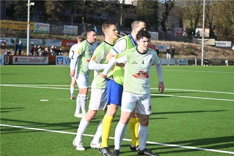Auch Neuzugang Michael Koch konnte der Defensive keine Stabilität verleihen.  Foto: SK