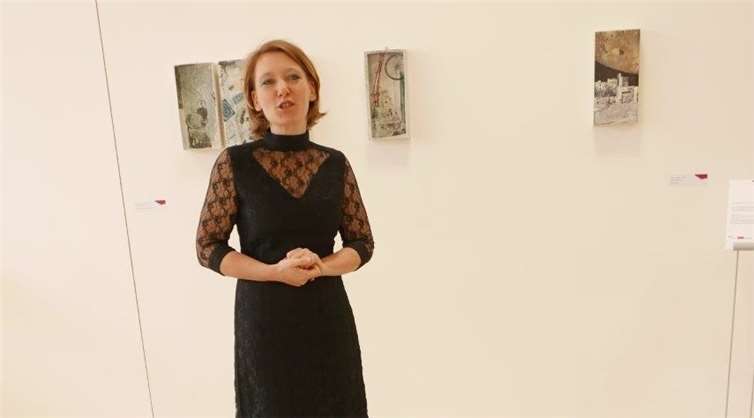 Auch Nicole Thoss aus Höhr-Grenzhausenwurde ausgezeichnet für ihr Werk „Überfahrt“. Foto: Privat