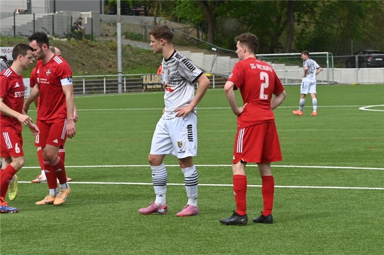 Auch Nikolas Groß (Zweiter von rechts) wird den SV Eintracht Mendig verlassen. Den Linksverteidiger zieht es zur SG 99 Andernach. Foto: SK