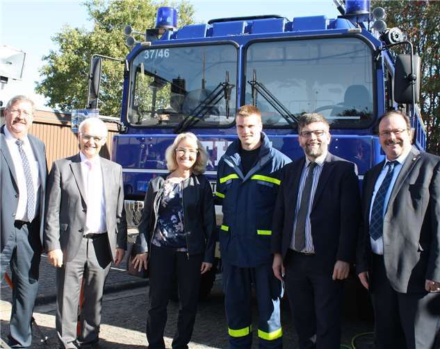 Auch Offizielle des Landkreises, der Verbandsgemeinde und der Stadt Cochem waren beim THW zu Gast. TE