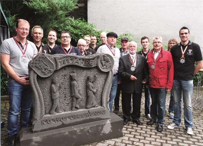 Auch Stadtbürgermeister Hans-Peter Ammel (3. v.re.) und VG-Bürgermeister Jörg Lempertz (li.) hatten es sich nicht nehmen lassen, den KGO´lern persönlich zu gratulieren.