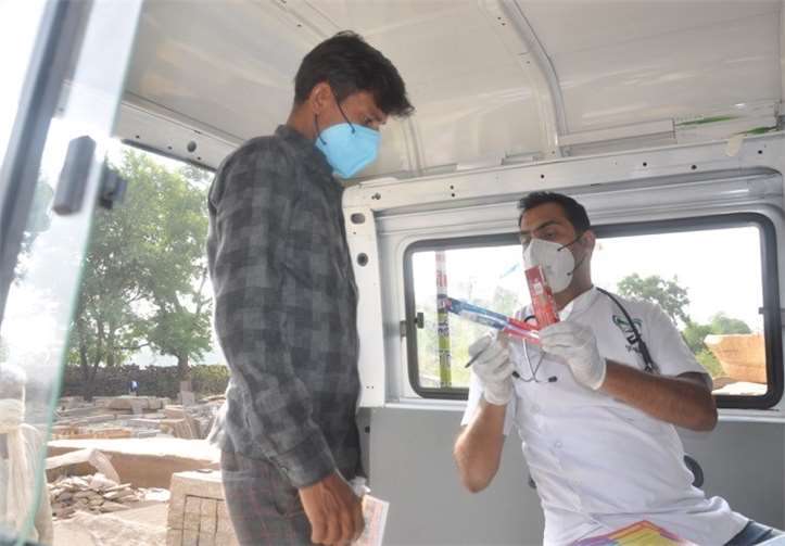 Auch Zahnärzte sind an dem Projekt beteiligt. Foto: Stone Experts