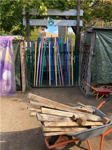 Auch alte Paletten lassen sich wunderbar als Brennholz verwerten. Stadtverwaltung Lahnstein