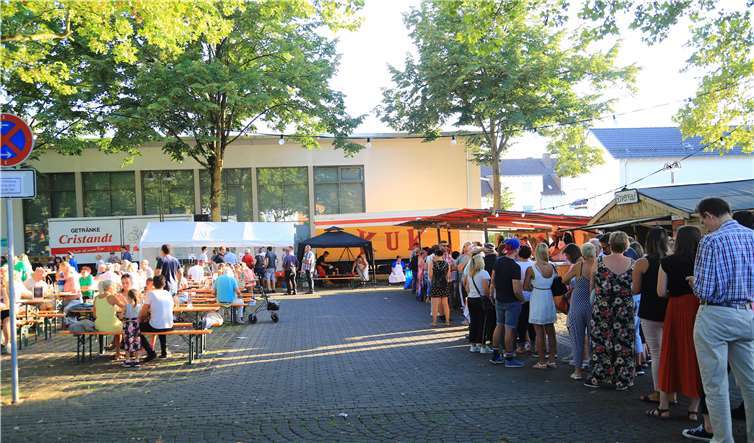 Auch am Samstag Riesenandrang bei den Krebbelscher.