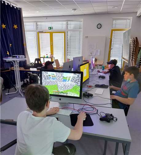 Auch am Tag fand eine Lan-Party für Teilnehmer ab 12 statt.