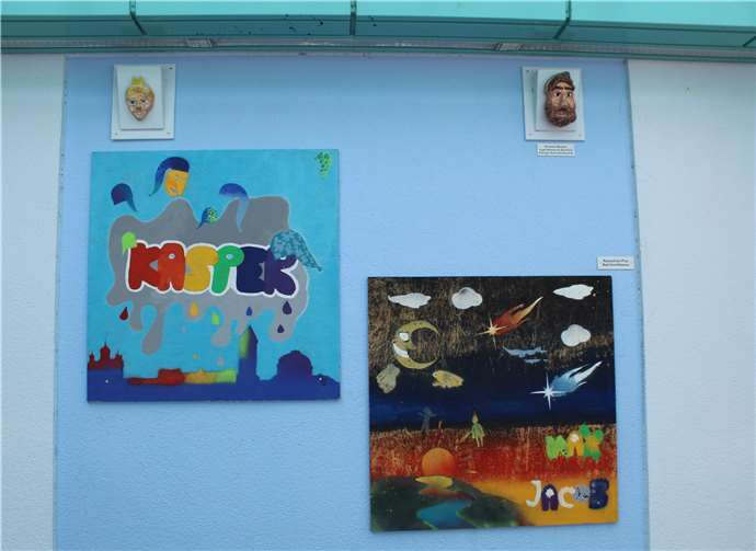 Auch an die von Max Jacob begründete Kasperfigur wird erinnert.