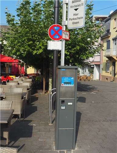 Auch auf dem Kirchplatz wurde ein neuer Parkscheinautomat installiert. privat