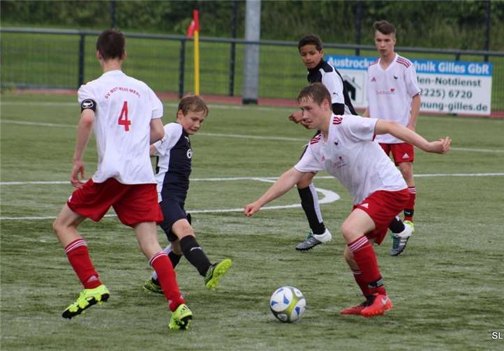 Auch auf die B-Junioren warten in der Sonderliga neue Herausforderungen